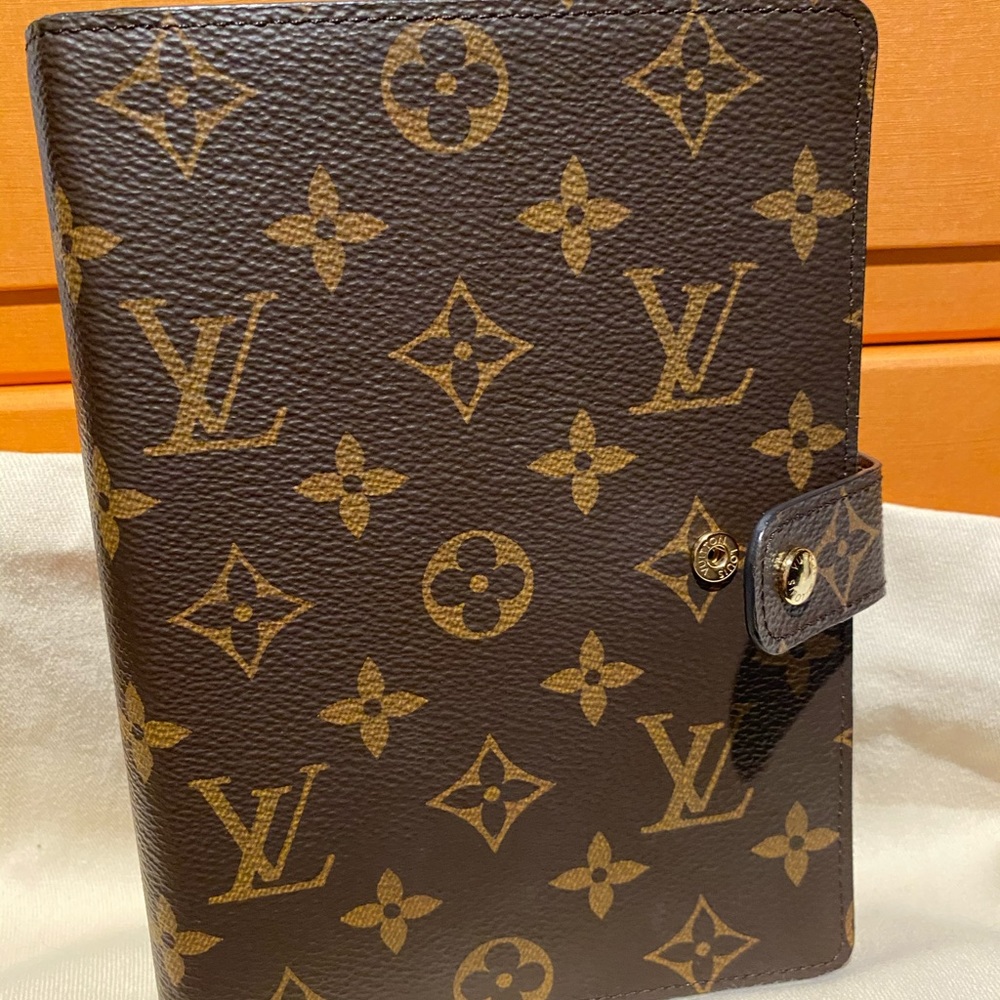 Louis Vuitton Agenda MM